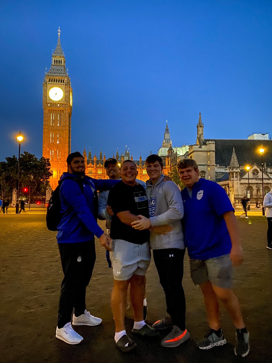 London calling 📞🇬🇧

#VarsityWhite | #Brotherhood