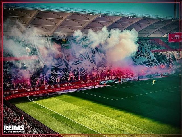 NoContextReims's tweet photo. Reims derby tifo : https://t.co/4dpQUS286i