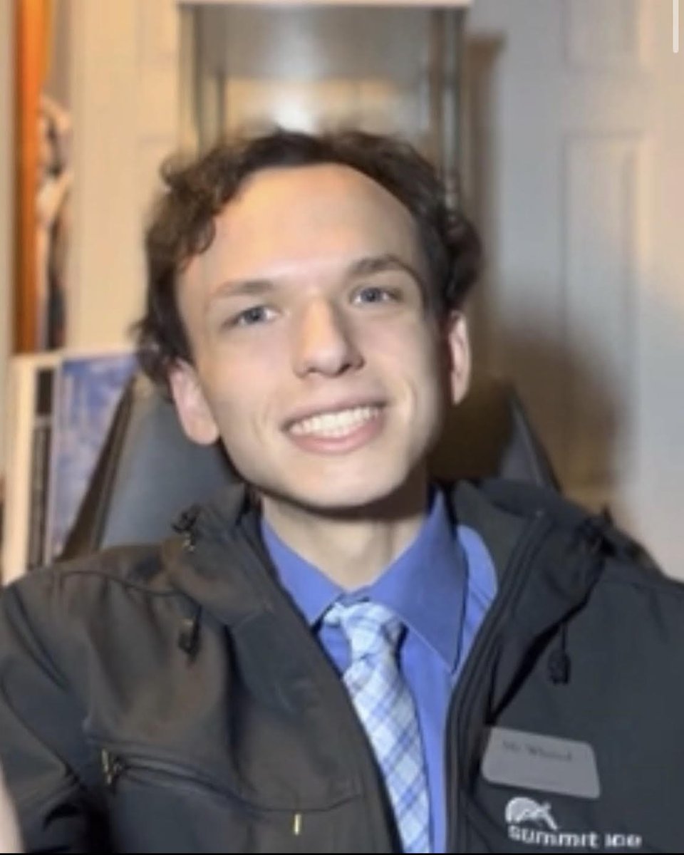 au_mentors's tweet photo. Starting off our staff introductions is our President, Trey Whitted! Trey is an English education major with minors in writing and literary studies. He joined College Mentors because he wanted to inspire children to recognize and pursue opportunities in their futures. https://t.co/NEEyN7hb30