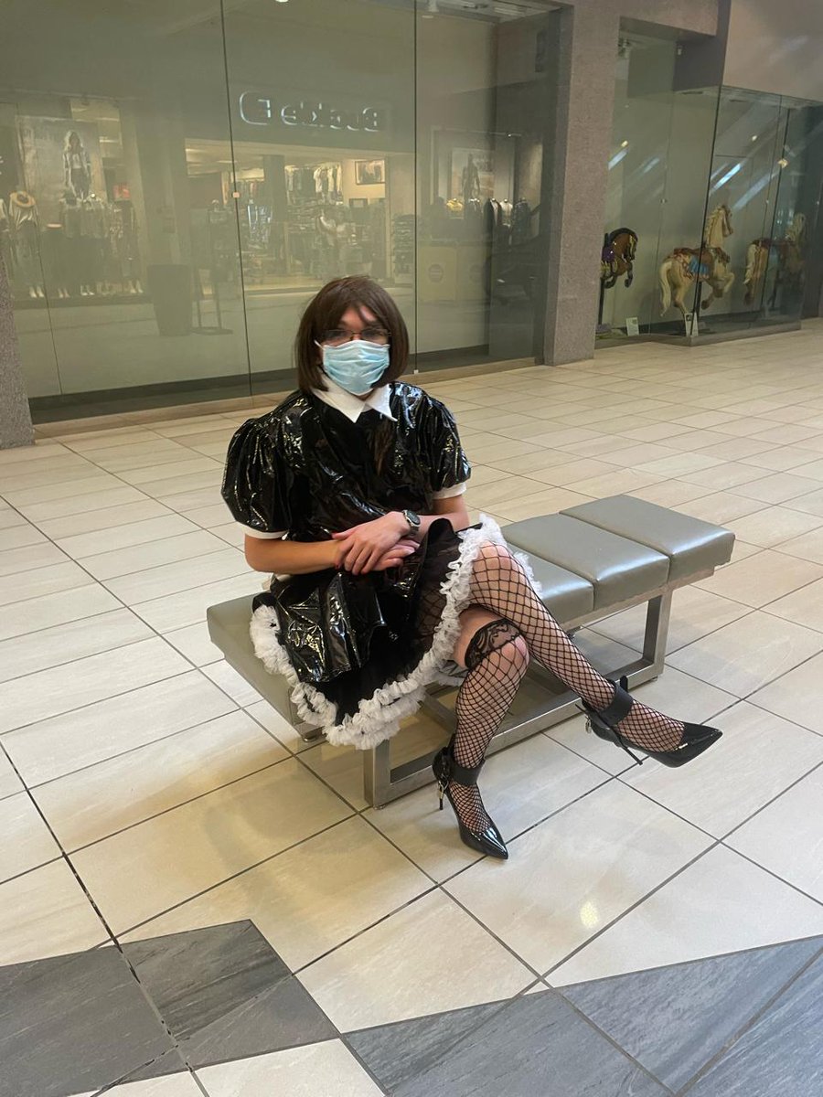 Sissyboythomas's tweet photo. Here is me going to the mall with my mistress. #sissymaid #forcedfeminization #femdom #sissysIave #picofday #Sissyboythomas @Sissyboythomas https://t.co/55mXOps0bY