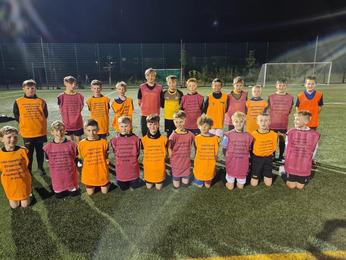 ForresYouth's tweet photo. Our u12s were training on the astro at Elgin High School this week the boys were in great spirits working really hard.
The boys are delighted to be supporting this year's year's Scottish FA Network Rail campaign

#scotfanorth #networkrailscotland 
#btpscotland #scottishfa https://t.co/4GtSmh8IxY