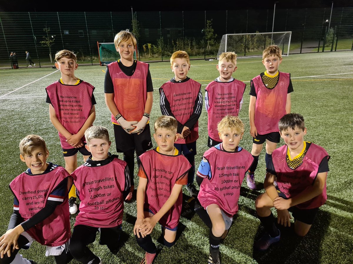 ForresYouth's tweet photo. Our u12s were training on the astro at Elgin High School this week the boys were in great spirits working really hard.
The boys are delighted to be supporting this year's year's Scottish FA Network Rail campaign

#scotfanorth #networkrailscotland 
#btpscotland #scottishfa https://t.co/4GtSmh8IxY