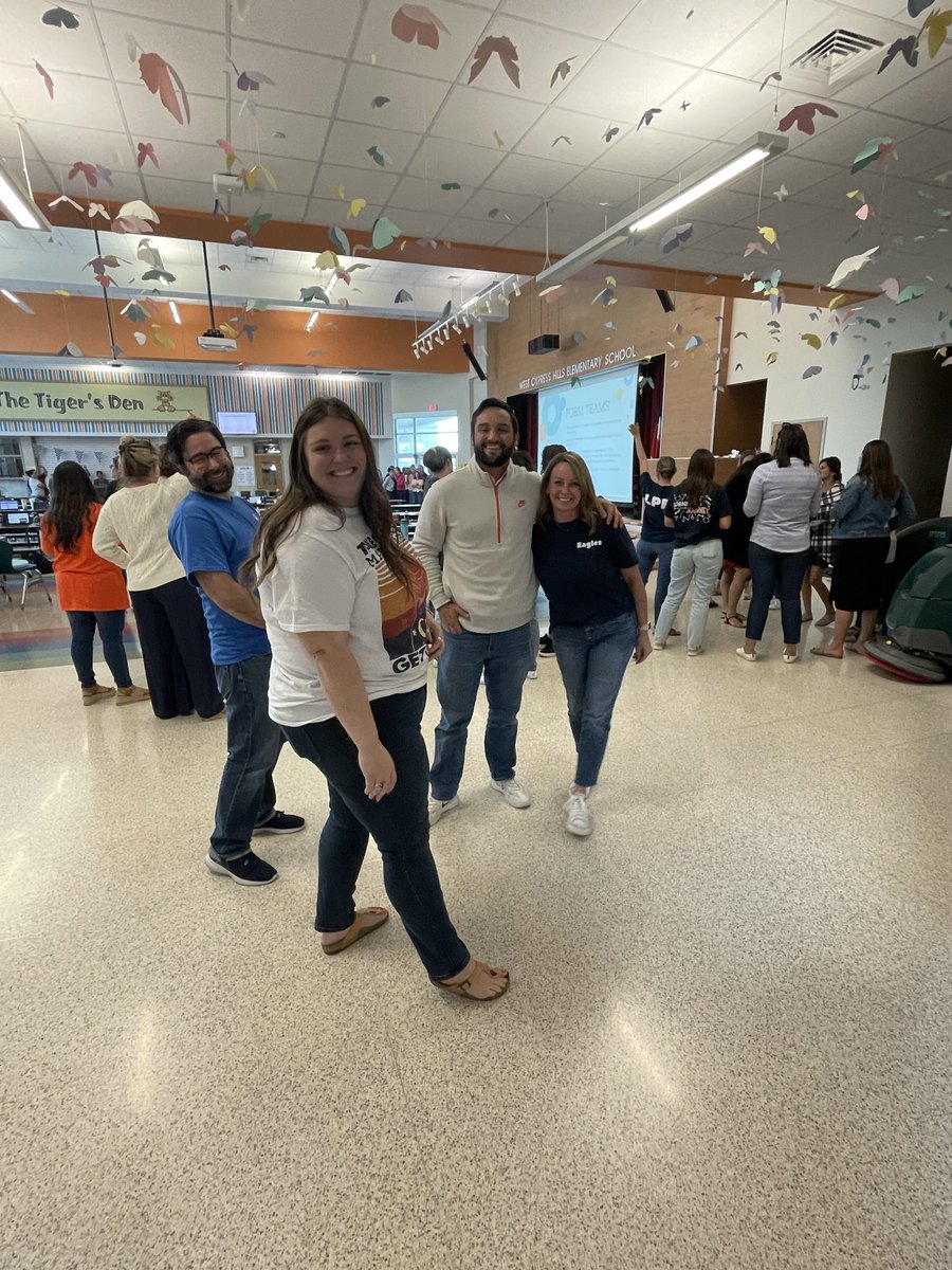 LakePointeES's tweet photo. Some of our LPE squad here at WCHE today learning all about our fabulous new TEKS Resource from our very own Instructional Coach, Ms. Williams &amp; her coach family! 🥰🤩😬 #LTPowerMoves #LearnersForLife #GrowingToGrowOurKids #DevelopingForOurStudents https://t.co/aYb0K3DU5X
