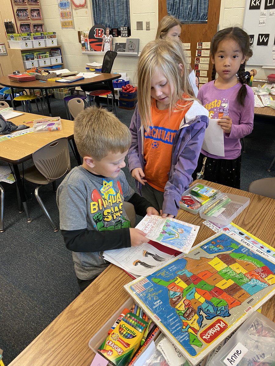 mrswinkle1st's tweet photo. Celebrated this guy last week! He can recite all 50 states in ABC order while pointing to each one! Amazing! He “wowed” us all! 
@Creeksidetweet #WEareLakota #NeedToSucceedCECS https://t.co/v7b3Vh4pdW