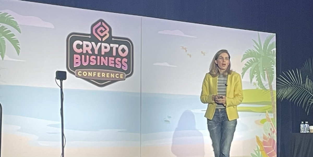 EmilyQuestions's tweet photo. Punks or Phunks? @NFTrebels Ani telling #cbiz22 why you need to build a strong community for your project. #diehardfans #1000TrueFans https://t.co/sqBgiowQP8