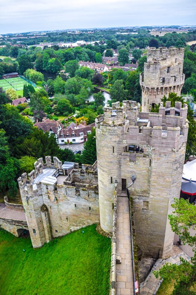geckoafar's tweet photo. #ShareYourDream #Sweepstakes A dream trip of mine would be to take my parents to the UK and visit our favorite British TV show film locations! We'd love to see where they filmed Doc Martin, All Creatures Great &amp; Small, Downton Abbey, Father Brown, etc. How cool! @AmericanAir https://t.co/HsBiRXnyW8