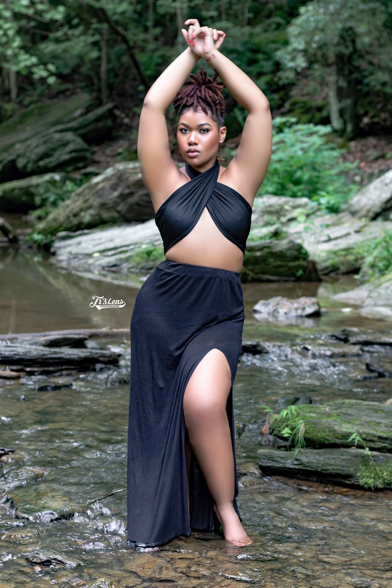 Tr3Lens_'s tweet photo. Take time to do what makes the soul happy
.
Muse: @woahhthemack
Magazine: Selin Magazine
.
#photoshoot #photography #dmvmodel #dcmodel #dmvphotographer #dcmodels #dcphotographer #dmvmodels #model #baltimorephotographer #vaphotographer #rvaphotographer #blackgirlmagic #locs https://t.co/Hkre3q1uLF