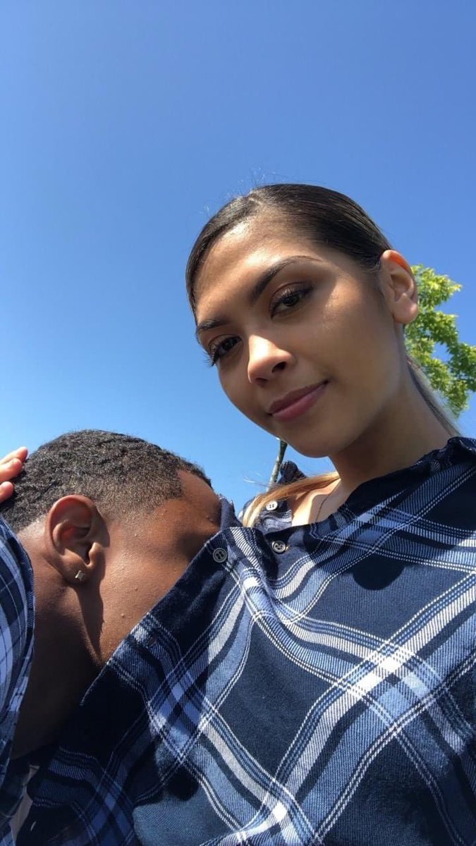 sultrymoods's tweet photo. Bae: we are in public 

Me: https://t.co/hm3TCe1LFU