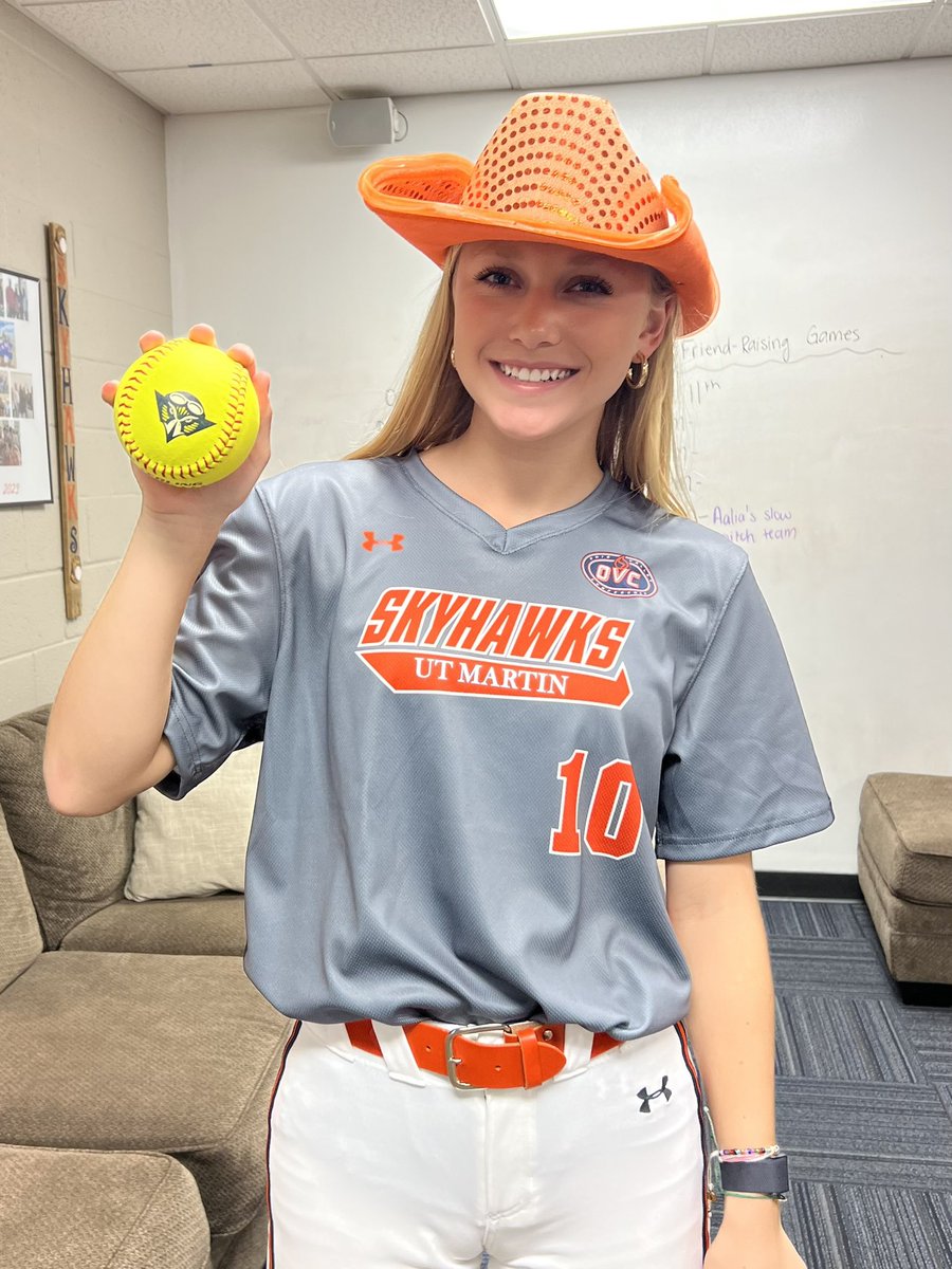tnbolts2024sain's tweet photo. 2024 @CourtAnn2024 spent the day at UTM for an official visit. She enjoyed the campus tour, learning more about UTM &amp; especially getting the chance to experience what it’s like to be in the shoes of a UTM 🥎 player. All of her hard work is paying off! So proud of you, Court! 💜 https://t.co/givkJWUoMx