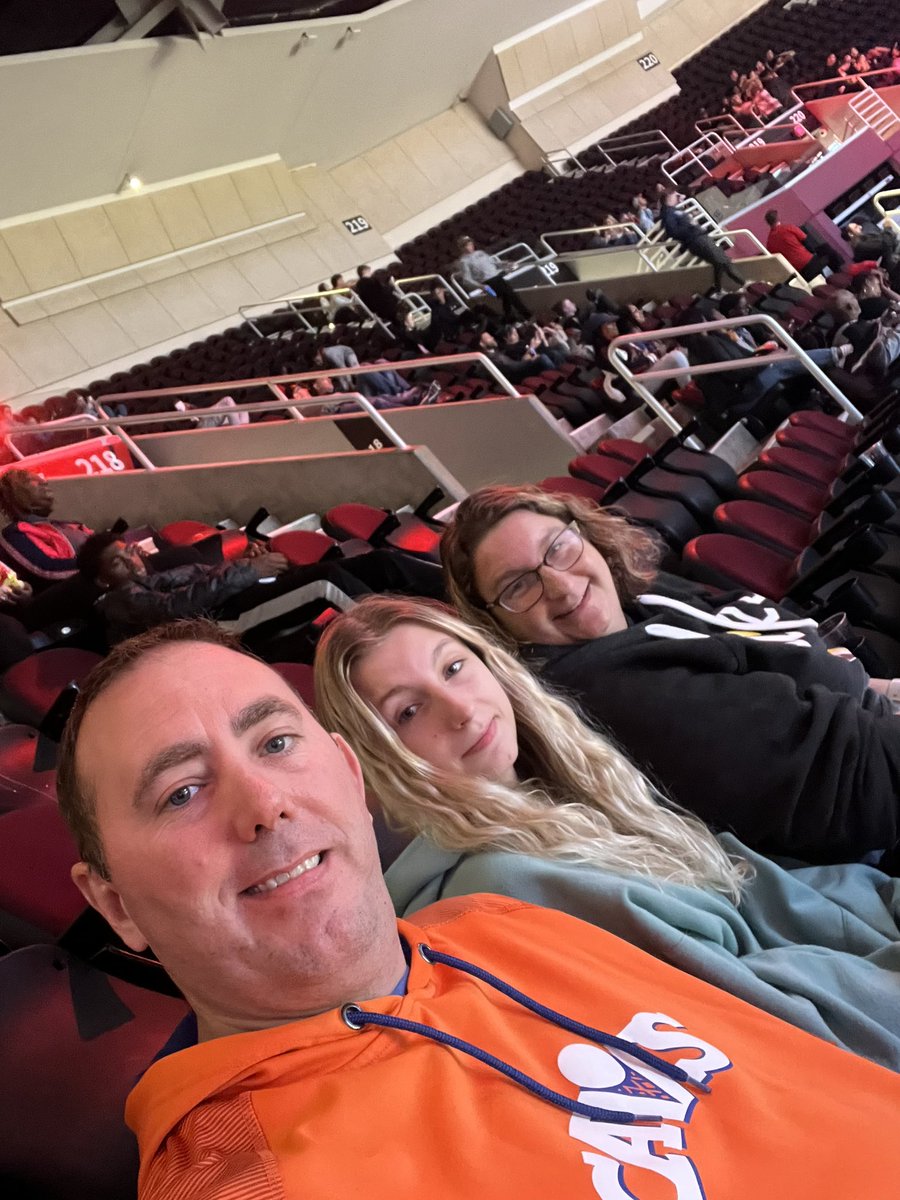 Todd Frohnapfel tweet media