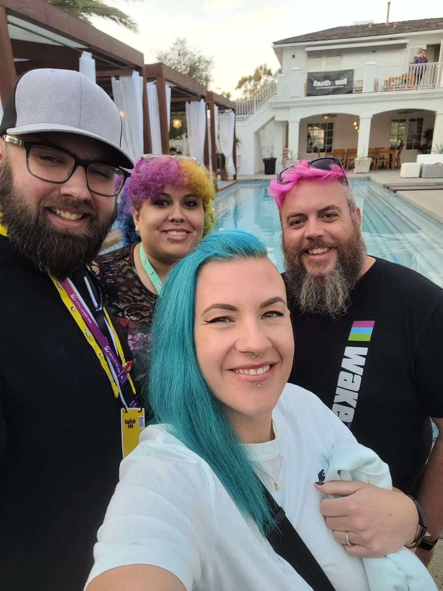 theelphyys's tweet photo. We were so honored to get invited to the #fourthwalloasis during Twitchcon! It was seriously such an amazing experience! What a great way to appreciate the creators using your service!! 10/10 we would definitely recommend @FourthwallHQ!! https://t.co/tV8jgI33du