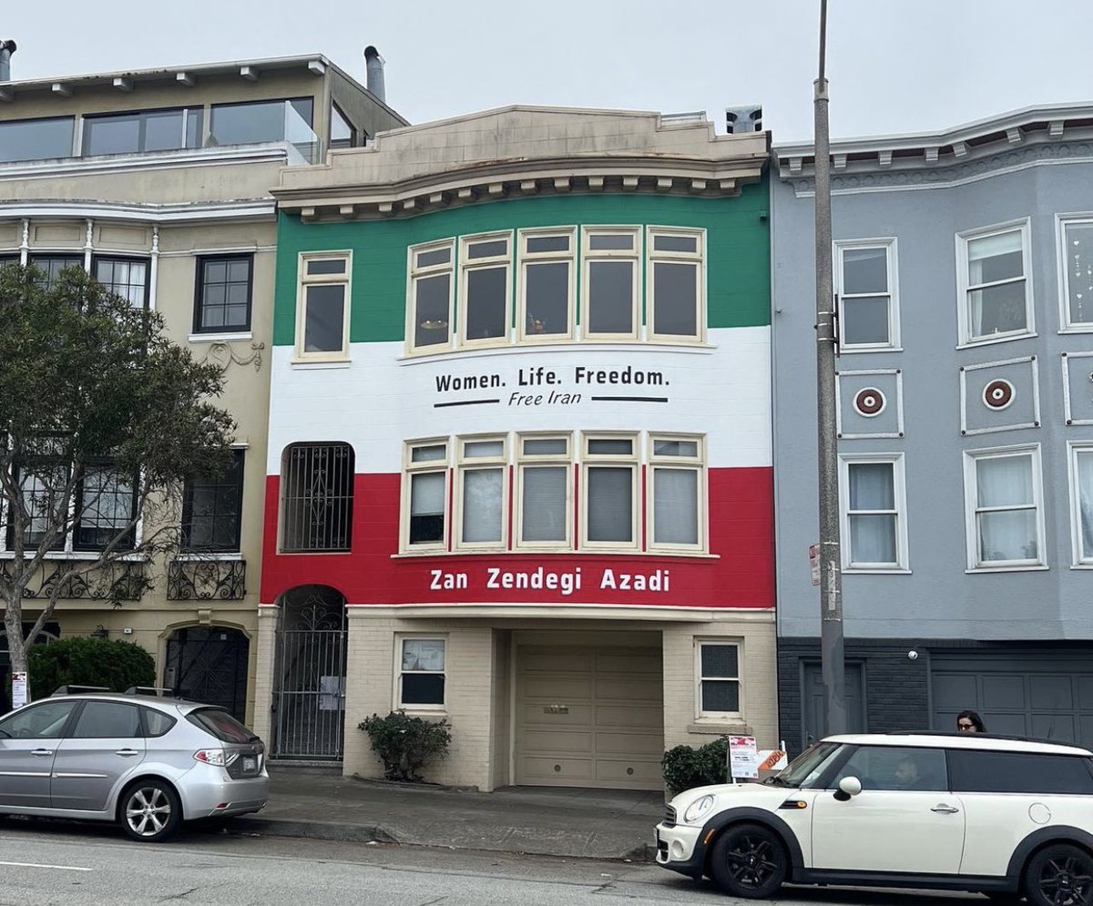 yashar's tweet photo. Wow! 

Someone in San Francisco painted their house with the colors of the Iranian flag and “Women. Life. Freedom” in English and phonetic Persian! 

#MahsaAmini #ZhinaAmini https://t.co/ARVxDnzwEM