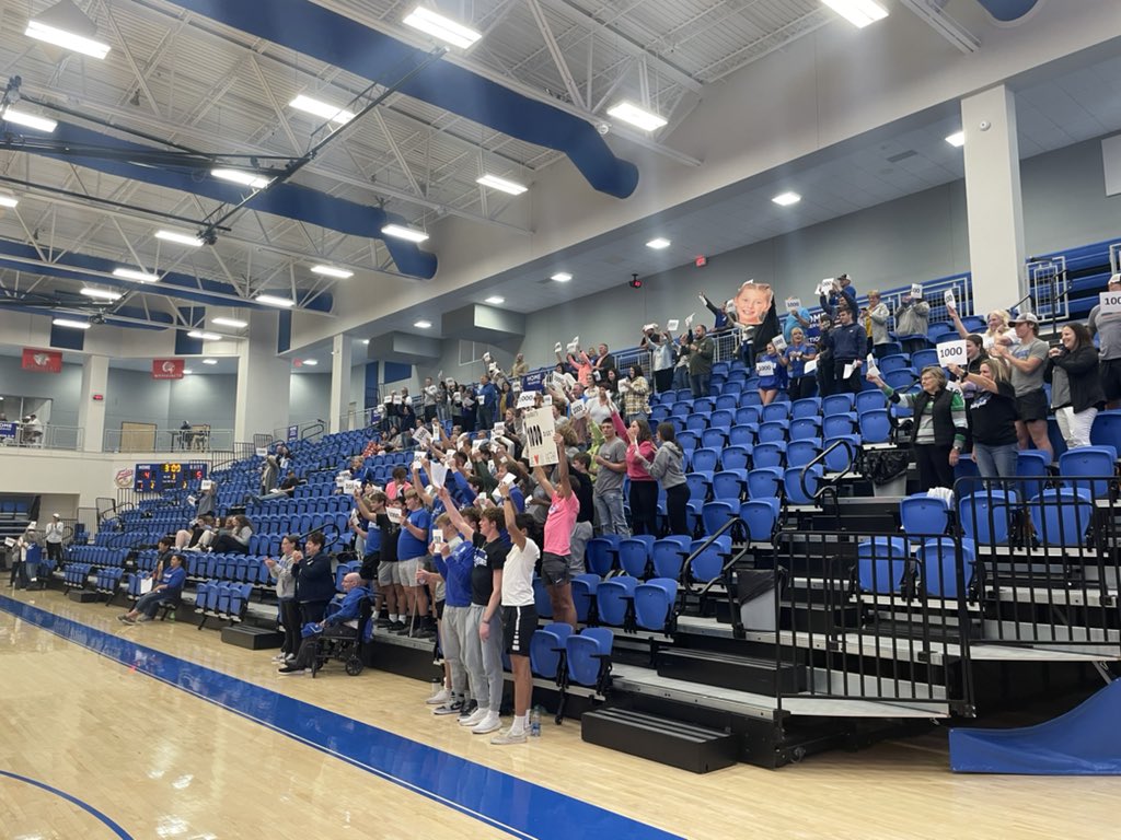 DefianceHS's tweet image. Congratulations to senior Lady Bulldog Elizabeth Hoffman on career dig 1000!