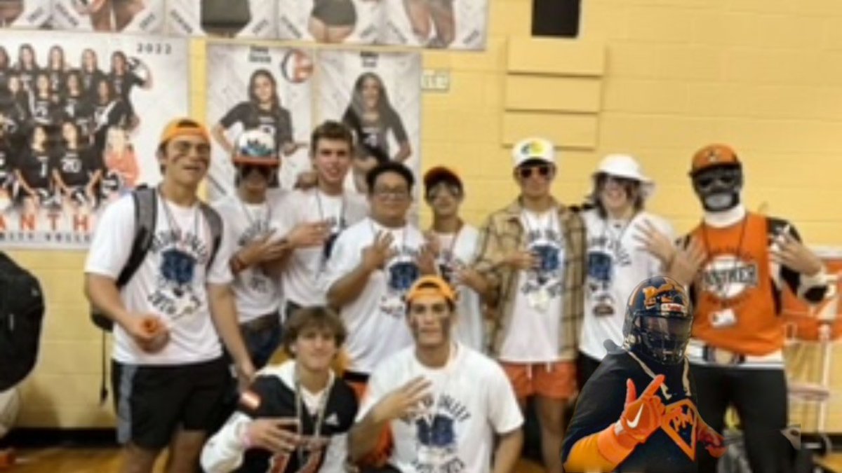 MVPnthrBaseball's tweet photo. The #MedinaValleyManiacs were out for @MVPantherVB and @MVHSpanthersFB this past Friday. #PantherMan bringing out the positive vibes! https://t.co/Zp0DMKki9S