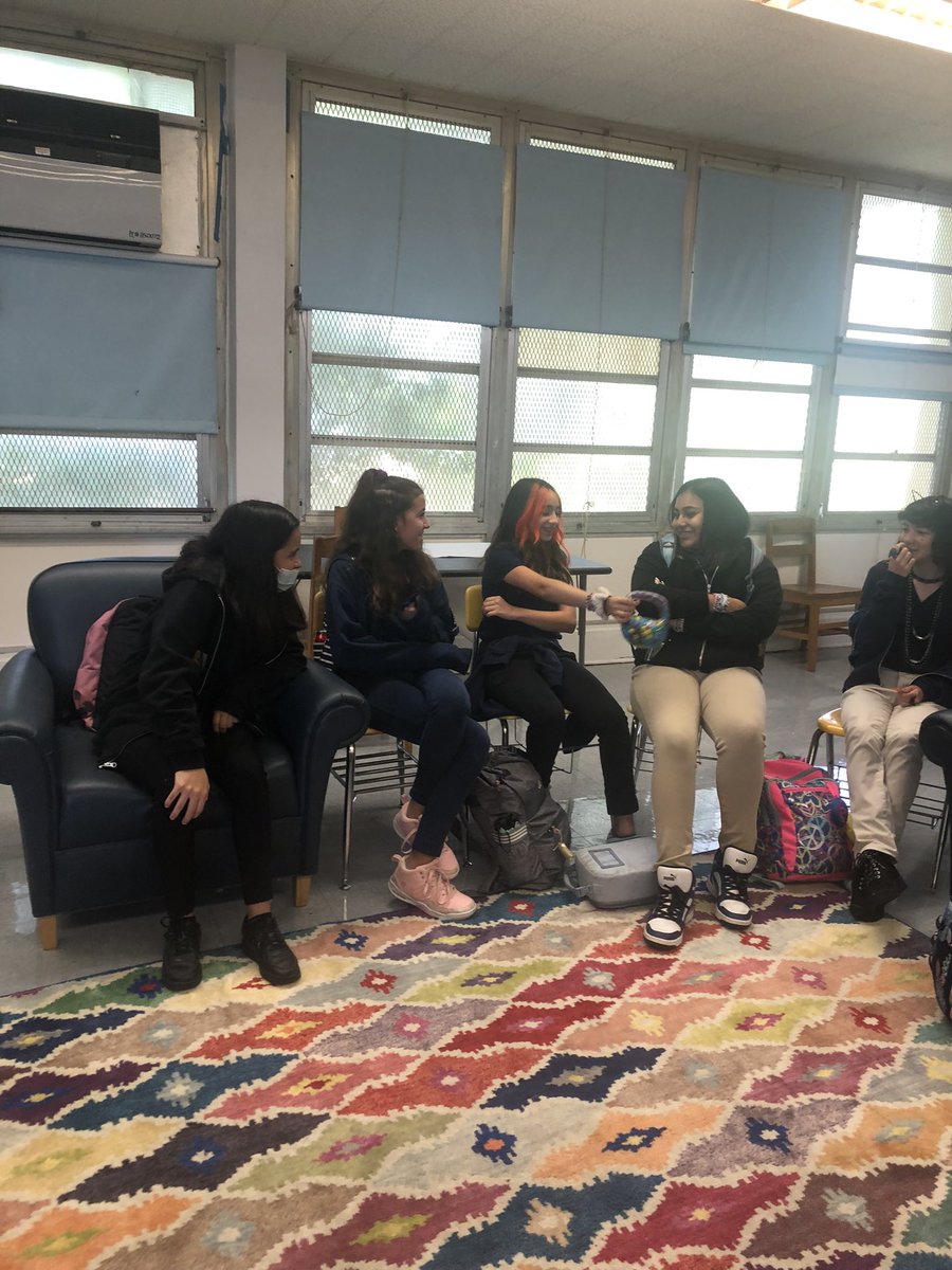 kojaniuska's tweet photo. Our students sharing their thoughts about mental wellness at Donuts with Your Counselor @MDCPSOperations @RamsPrincipal1 @StdtSvcsMDCPS #check2connect https://t.co/LVId4nsI76