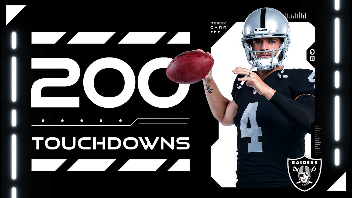Raiders's tweet photo. What a way to hit career No. 200, @derekcarrqb. https://t.co/MbKP98iQml