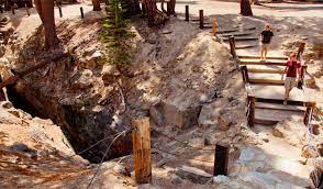 Alexander_Shaq's tweet photo. #Infusing the power of a #mammoth into his leg, his stomp broke #tremors into the ground. Every step of his #turtle movements created a #hideous crack into the floor that #drown the heroic #group deep into the seawater near the #ocean.
#vsshorror #vssink #vssdaily #vssmurder https://t.co/kwnuzYo1dH