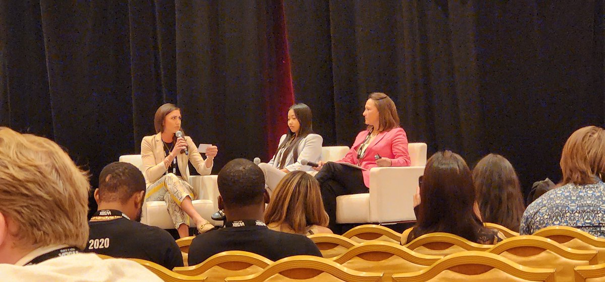 Lindsay Poss tweet media