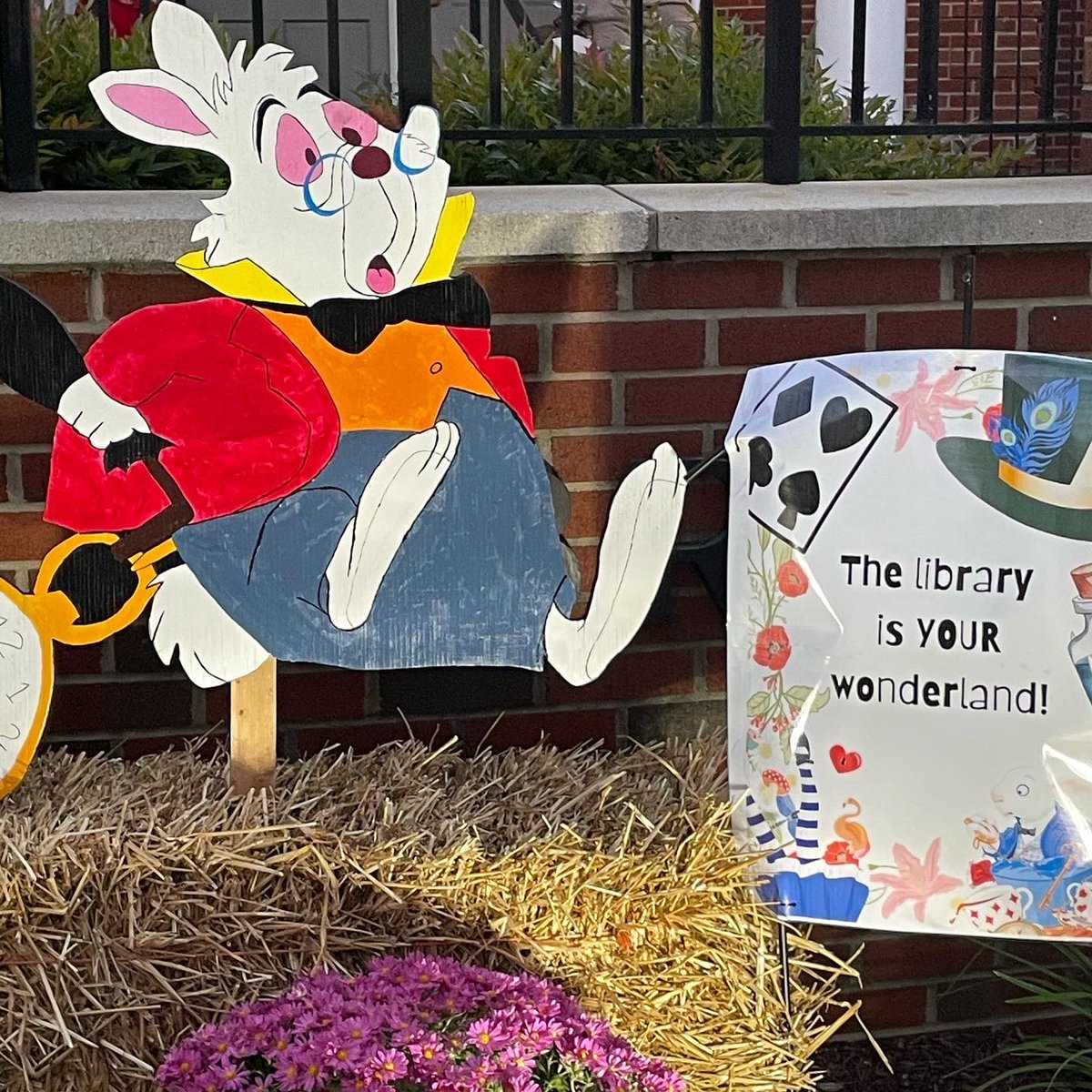 acpublib's tweet photo. The library is YOUR wonderland!  We’ve enjoyed dressing the part this evening for #FirstFridays with the @HeartofSville.  We will announce winners of our book character costume contest on Monday after noon.  Those with pumpkin vouchers can swing by after 12PM on Monday as well! https://t.co/L2wfDXceBU