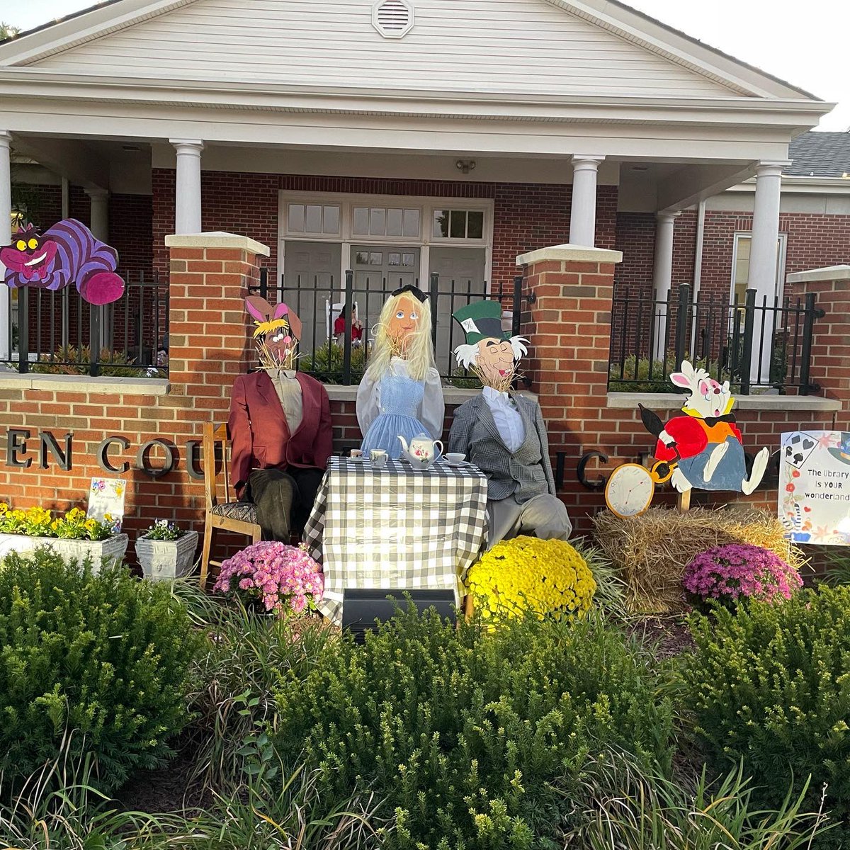 acpublib's tweet photo. The library is YOUR wonderland!  We’ve enjoyed dressing the part this evening for #FirstFridays with the @HeartofSville.  We will announce winners of our book character costume contest on Monday after noon.  Those with pumpkin vouchers can swing by after 12PM on Monday as well! https://t.co/L2wfDXceBU