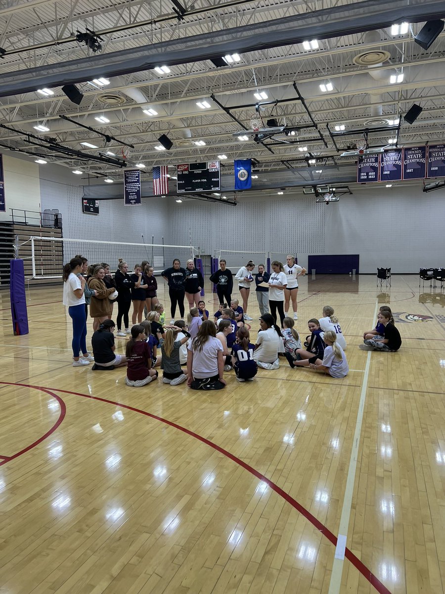 Red Wing Volleyball tweet media