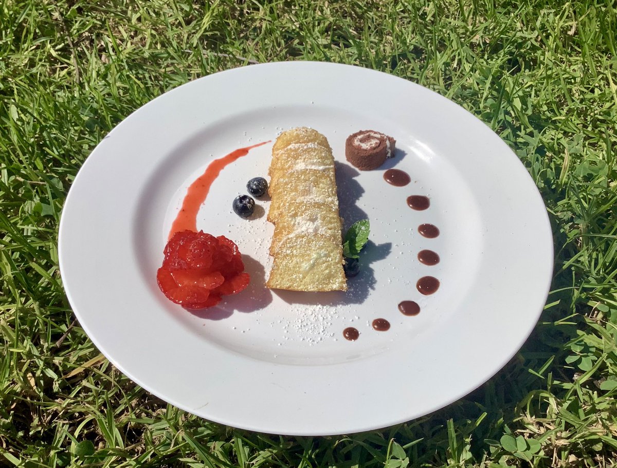 LVCulinaryArts's tweet photo. Culinary II Twinkie Plating Challenge after making their own sauces. The lesson was all about plating technique. Nicely done Jr Chefs!
@LaderaVistaJH 
#LVArts #FSDLearns
#CreateDelicious
#LVCulinaryArts @FullertonSD https://t.co/wH1ik4aaCP
