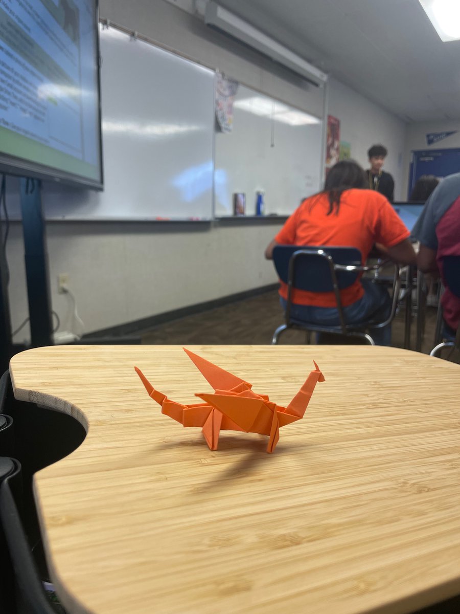 STAMPERELA's tweet photo. My job is so fun. https://t.co/Y0gYwVBYxf