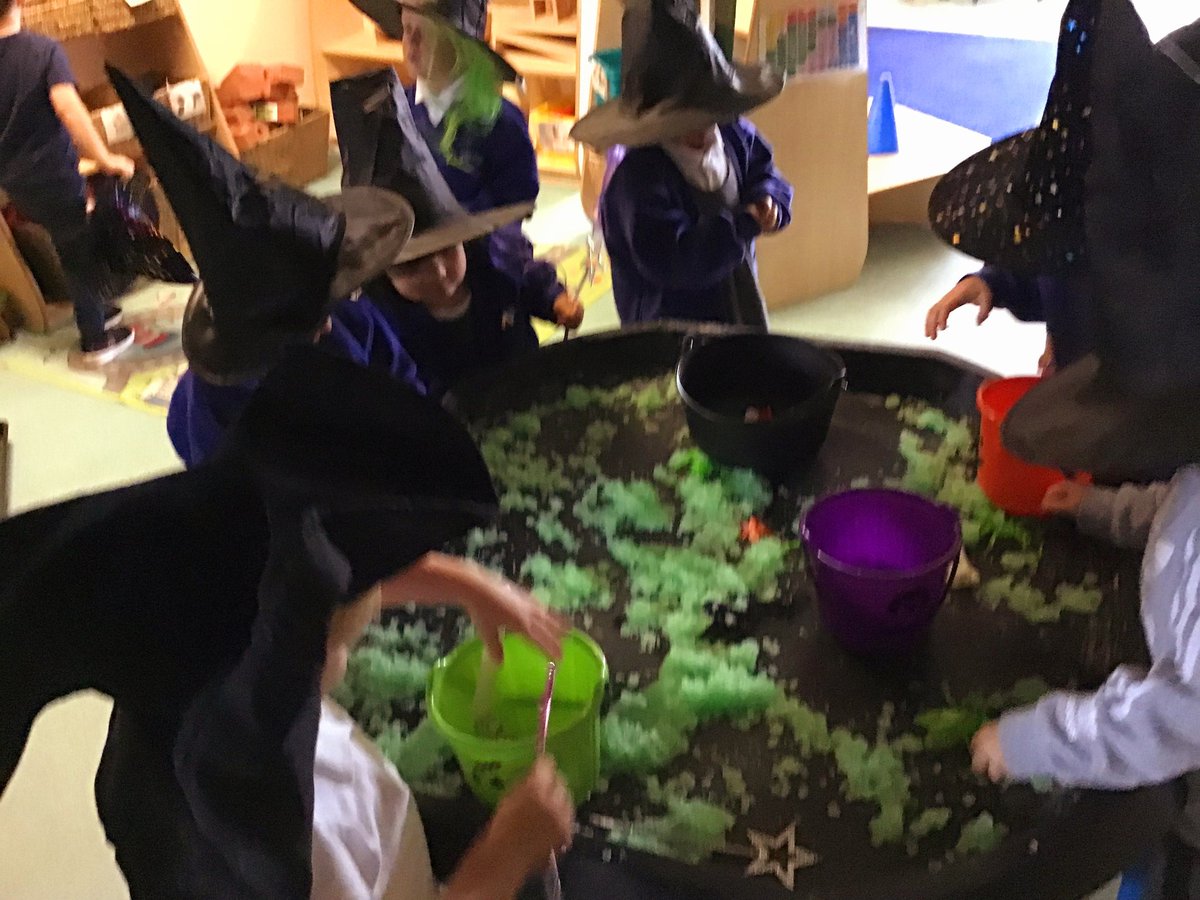 DeltaStrand's tweet photo. HMS Wizard have been practicing their spells.....Abracadabra!๐
All the children have been Wonderful Witches, they love turning Miss Nicholls and Mrs Probert into Frogs!๐ธ
@DeltaStrand #MegAndMog๐งโโ๏ธ๐ท
#DeltaStrandReading #LoveToRead https://t.co/5mALtazwMZ