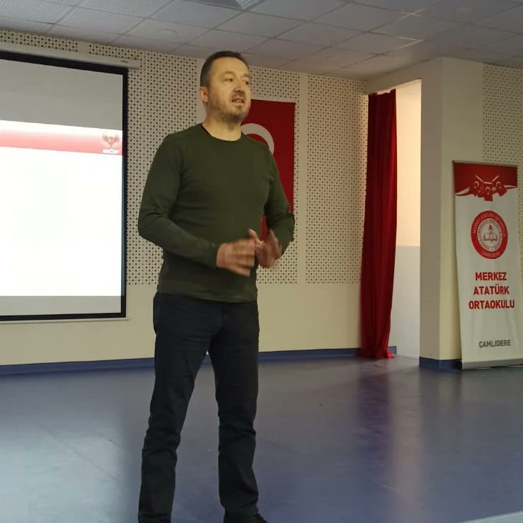 caml_e's tweet photo. "Gençlik ve Güvenli Gelecek Projesi" kapsamında, lise öğrencilerimiz, Ankara İl Emniyet Müdürlüğü Terörle Mücadele Şube Müdürlüğü tarafından düzenlenen konferansla bilgilendirildi.
@tcmeb
@MemAnkara
@Harunfatsa https://t.co/D8O18oxEZz