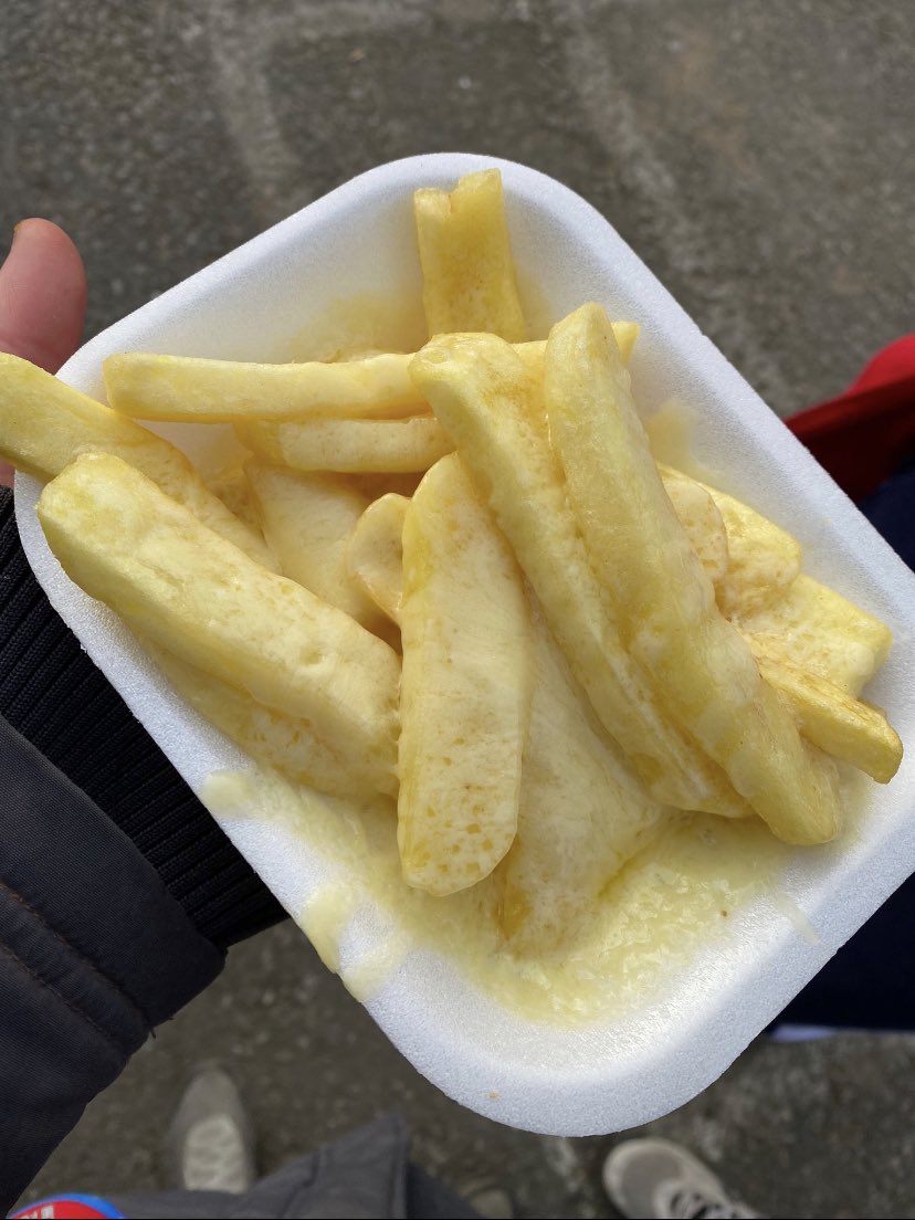 Cheesy Chips at Corinthian Casuals (<a href="/CorinthianCas/">Corinthian-Casuals</a>)

💵 £2 <a href="/FootyScran/">Footy Scran</a>