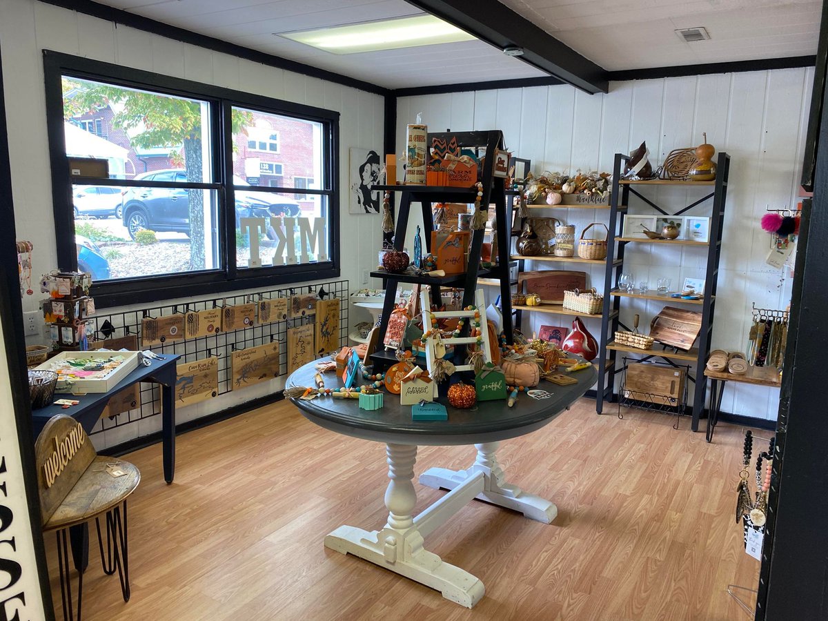 Market 69 has a new home! Now located in the Old Town Artisan Village between the Historic Hotel Building and Old Town Fabric, Market 69 is open and ready for you to shop their wide variety of locally made crafts, Kentucky proud food items, and boutique clothing.