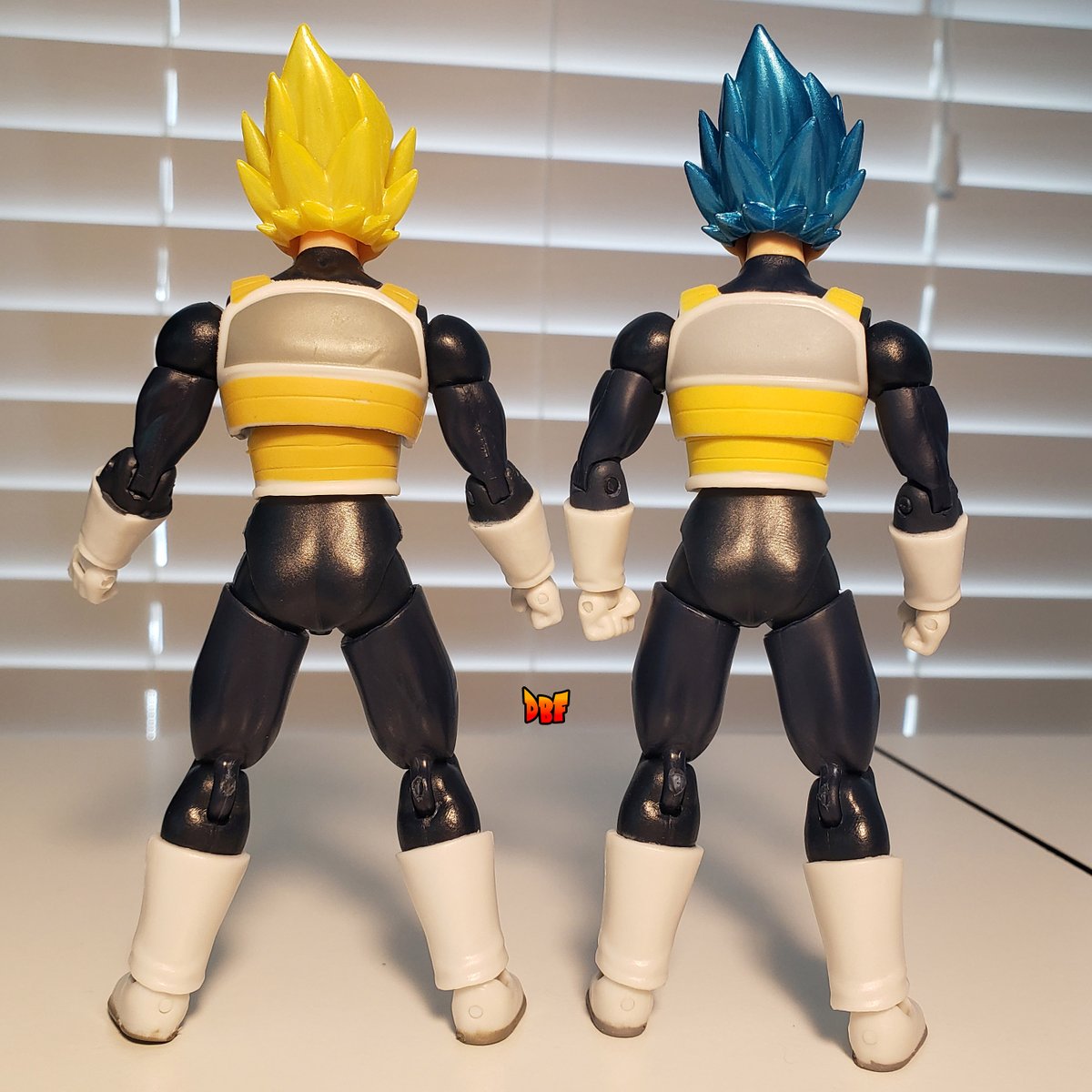 DragonBallFigs's tweet photo. Check out Branjita's review and larger pics of Bandai Namco Play's recent DragonBall Evolve Walmart Exclusive SS Vegeta and Target Exclusive SS Goku here: https://t.co/55YEo1V8Jx
#DragonBallEvolve https://t.co/i9MUP98YSE