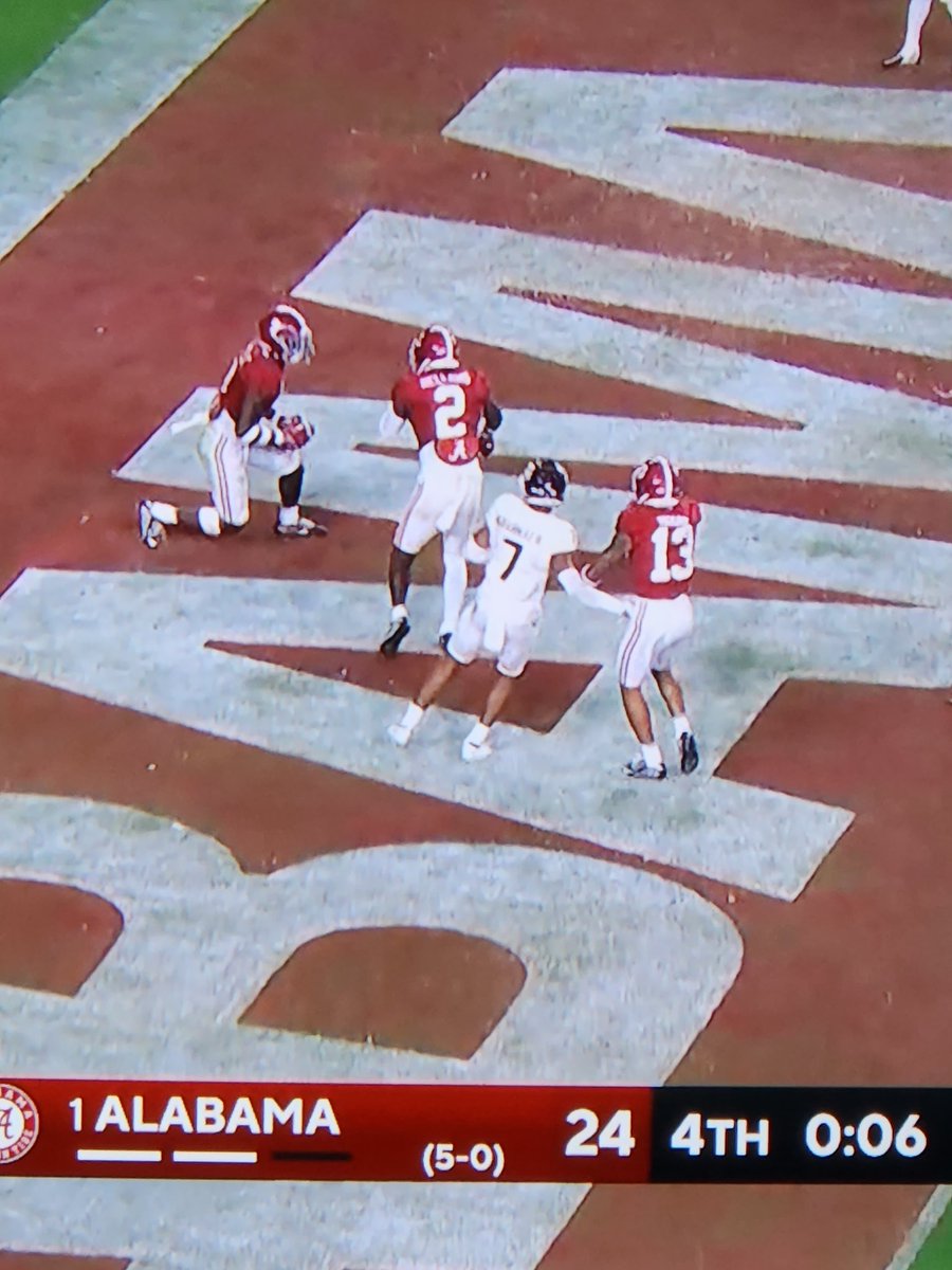 Texas A&amp;M got shafted... They should have had 6 seconds left, enough for 2 plays from the 2. Instead they only gave them 3 seconds. <a href="/notthefakeSVP/">Scott Van Pelt</a>  <a href="/barstoolsports/">Barstool Sports</a> <a href="/BleacherReport/">Bleacher Report</a>