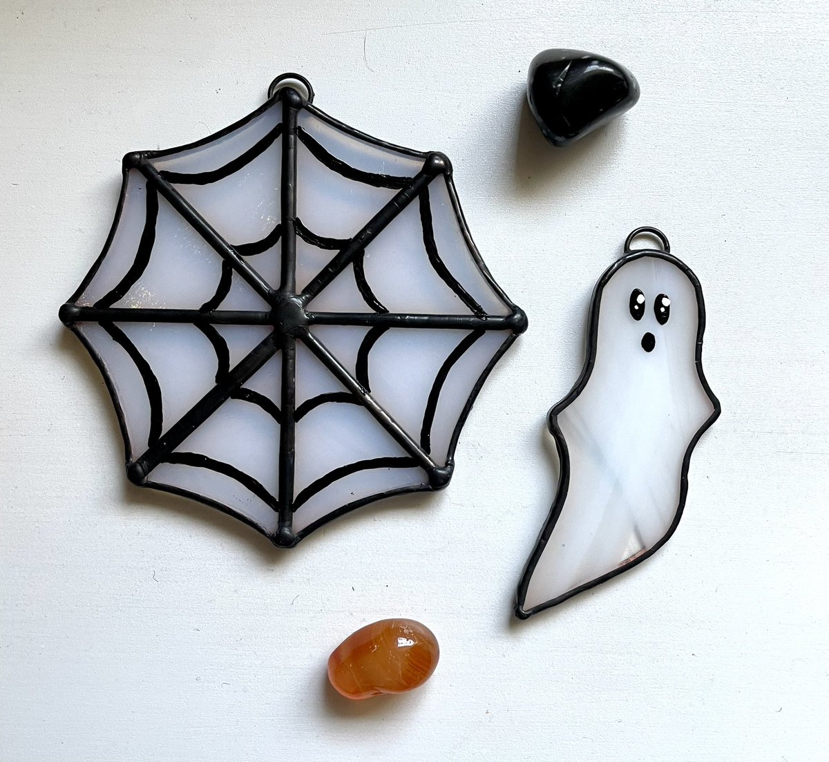whitewavewitch's tweet photo. SPOOKY GIVEAWAY👻🕸🕷
I'm giving away a stained glass web and ghost to one winner as a thank you for all the support 🧡 
To enter:
🖤 Make sure you're following me @whitewavewitch 
🖤 Retweet &amp; like this tweet
Ends Friday 10/14
More info below! https://t.co/ZUGofmLyeS
