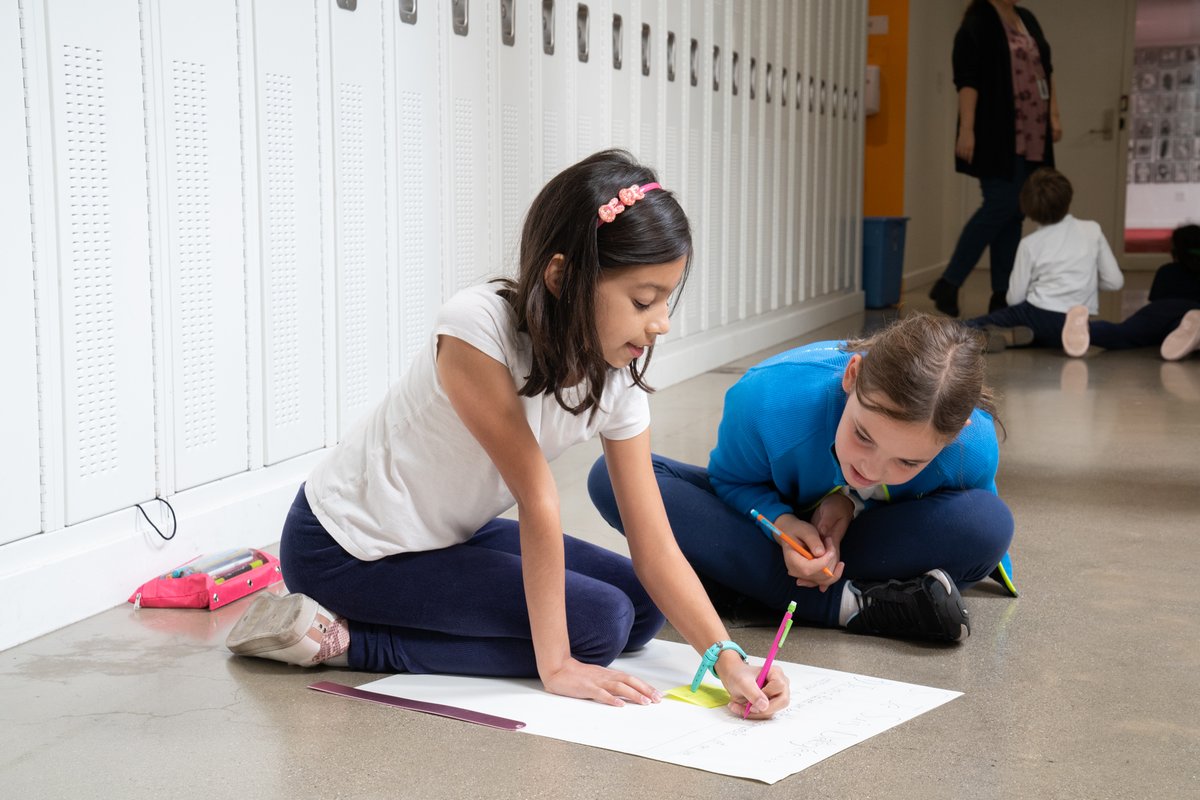 lyceechicago's tweet image. Un apprentissage de la démocratie ! Avant l&apos;élection des délégués de classe, nos candidats de CM2 ont établi leur programme. Prochaine étape : débat avec leurs camarades autour de leurs idées pour améliorer encore leurs journées au LFC. #ÉducationCivique #ItsAnElementaryThing