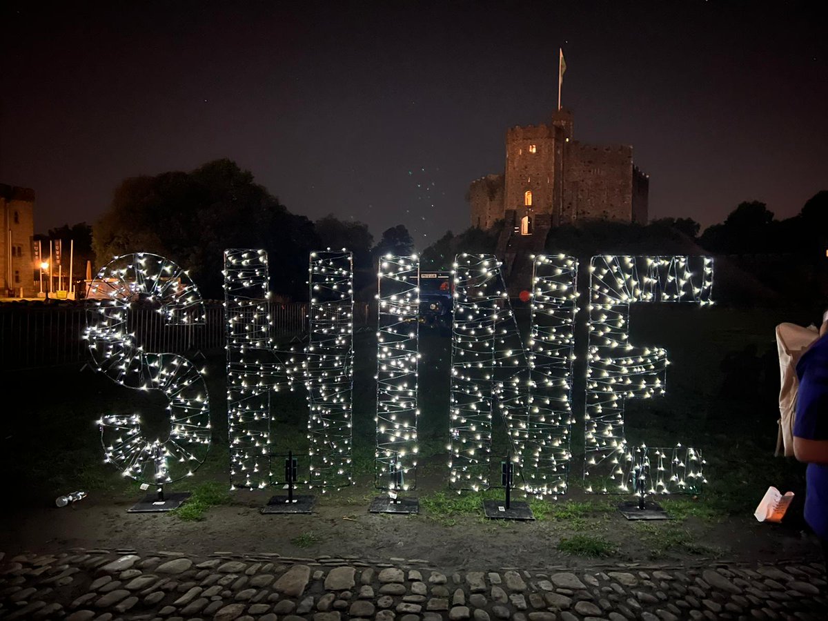 We have raised over £1000 and counting! Thank you so much to everyone for your donations #shinewalk <a href="/CR_UK/">Cancer Research UK</a> ✨✨✨