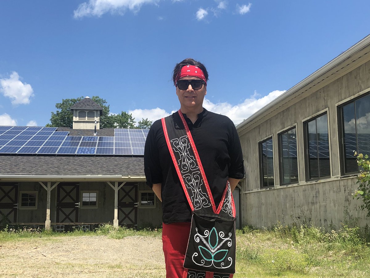 EverybodySolar's tweet photo. Happy Indigenous Peoples Day!
Everybody Solar is committed to expanding our Native American Impact area as we focus on projects that bring solar to Indigenous partners.
We are thankful for our partnership with @Nibezun_Farm and @OneSpiritLakota !
#everybodysolar #IndigenousDay https://t.co/AAmexjrfJp