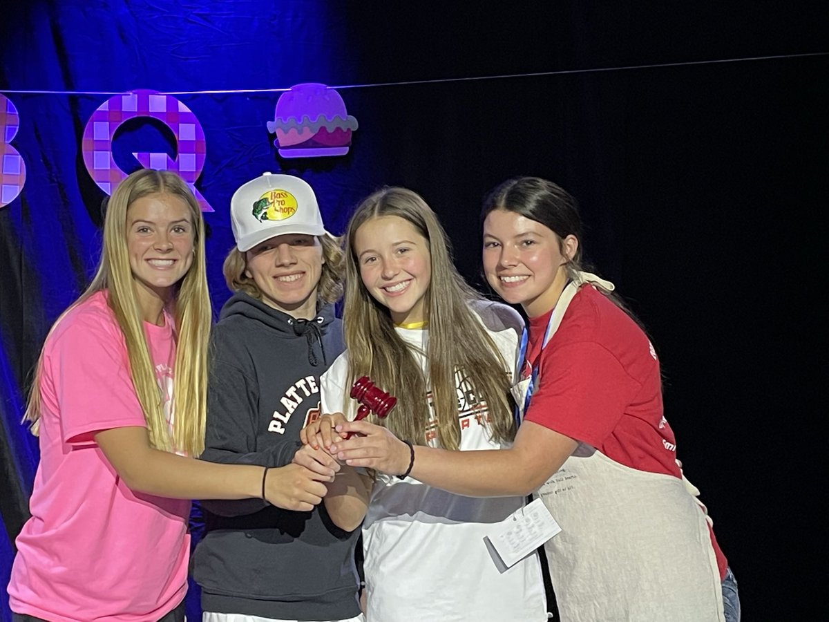 PCHS__Stuco's tweet photo. Three of our juniors taking the gavel and preparing to host Districts for 2023 for the NW Region!! We are pumped!! @PCHSprincipals @PCHSAthletics1 @PCHSHalls @MASCstuco https://t.co/ZgXHnYQbhl