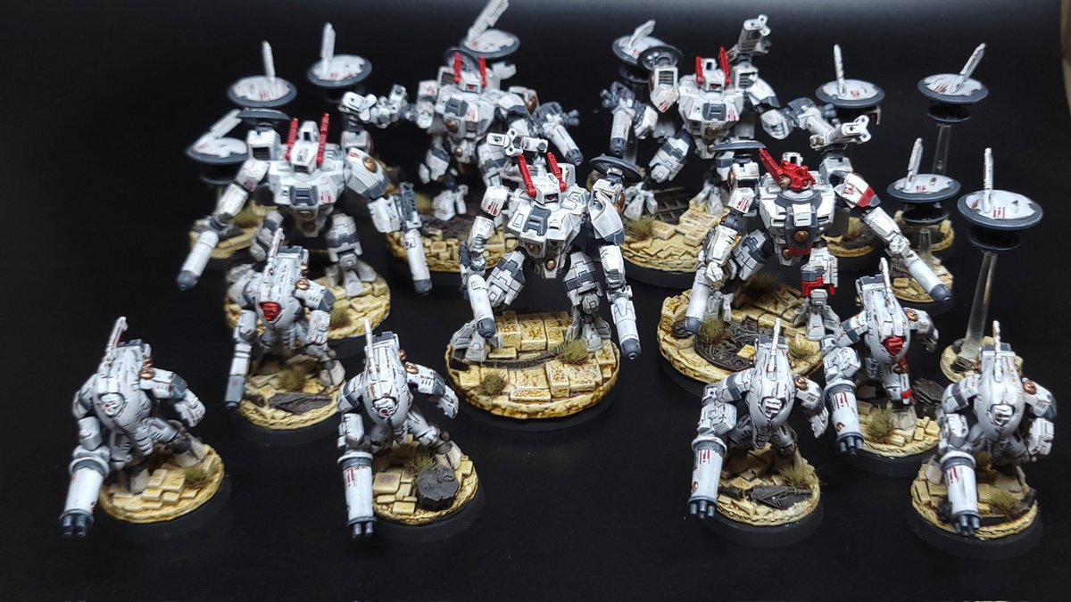 2manyminis's tweet photo. Painted 2k tau in 2 weeks. Didn't enjoy playing them at all. 
#warhammer #warhammer40k #tau #minis #minipainter #miniaturepainter https://t.co/lHTBCIwIwD
