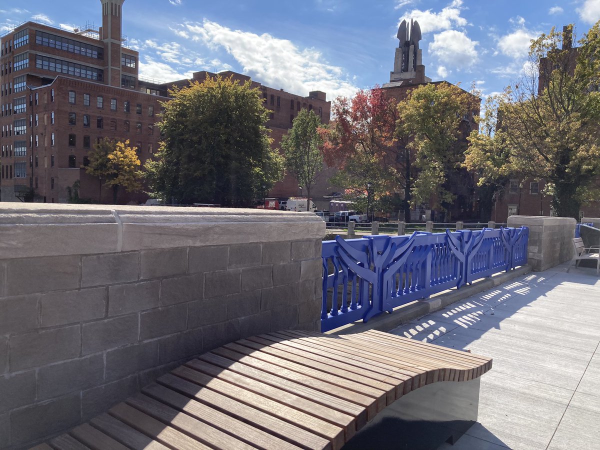 Zoë Meletis tweet media