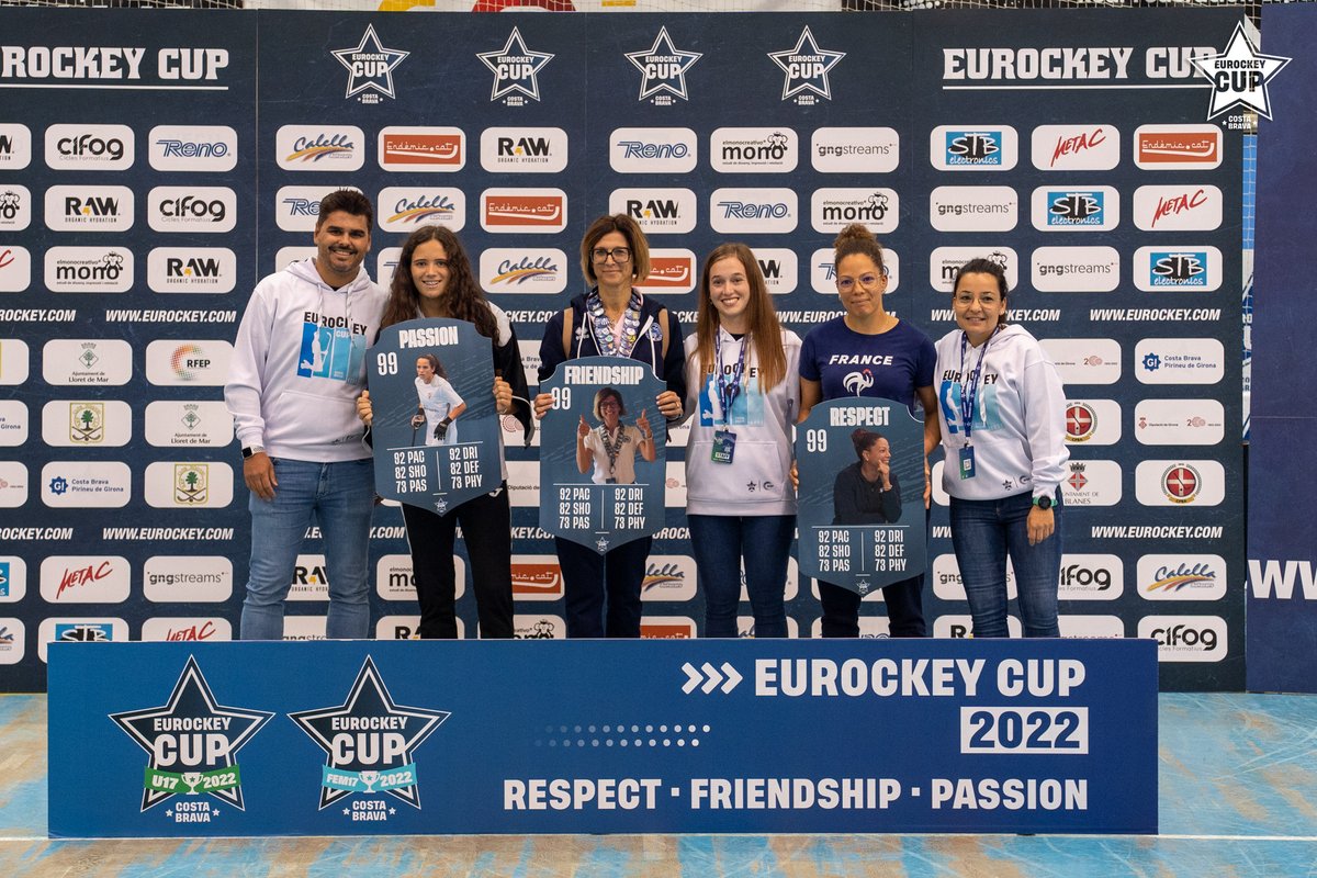 Ainda sobre o <a href="/EurockeyCup/">Eurockey Cup</a> 2022: 
A nossa <a href="/leonor_coelho8/">Leonor Coelho</a> leva para casa o prémio "Passion" (Paixão), atribuído pela organização do torneio! 🤩

Parabéns Leonor! 🙌

® David Valiente
