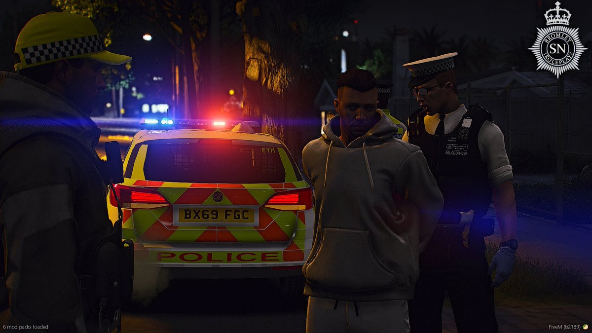 FiveMEaston's tweet photo. VCTF along with other MO8 units attended a reckless driver today, the driver was found out to have just past his test. He was let off with a stern warning from our Commissioner in Hercules-101! 

Come and join the fun!

🔗https://t.co/i9mfJ7xB53

#fictional #BromleyRPC https://t.co/Y3sS0NnThR