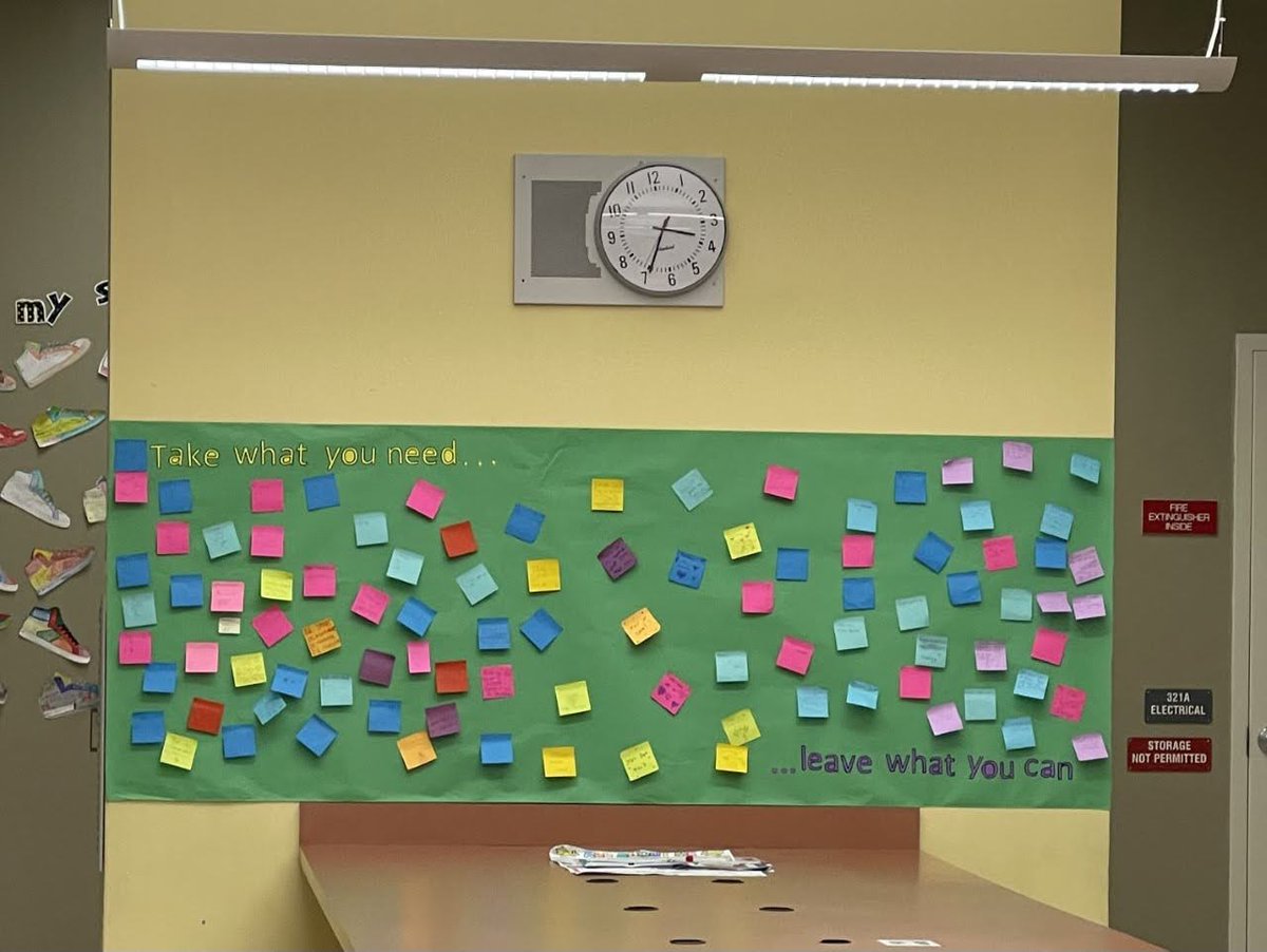 spanishlakeelem's tweet photo. Take what you need....
....leave what you can.
SLE Mindfulness Club promoting positive mental health. #MentalHealthAwarenessDay #positivenotes #sleexplorersatwork https://t.co/UJTePVTUpt