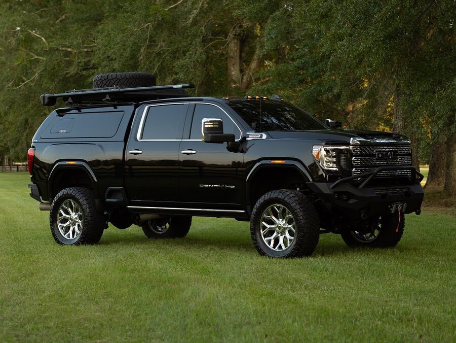 ridestech's tweet photo. 2021 GMC Denali Duramax 2500HD -BDS 6.5” High Clearance Suspension Lift
-Fox 2.0 Shocks
-Heavy duty upper control arms
-22x10 Rolling Big Power RBP Chrome Wheels
-38x13.50r22 Nitto Ridge Grappler Tires
-Full size matching wheel and tire
-XKGlow Rock Ligh… https://t.co/TdGNoawX73 https://t.co/1SOCWIlqPS