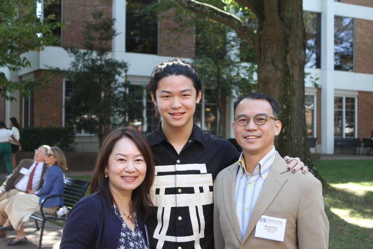 EpiscopalHS's tweet photo. We enjoyed seeing our EHS families at Fall Family Weekend! From arts to robotics, our families and students were able to enjoy a full weekend of activities at The High School. Check out the Fall Family Weekend Flickr album at the link in our bio. #FallFamilyWeekend #EHS https://t.co/SK5xVxxbKK
