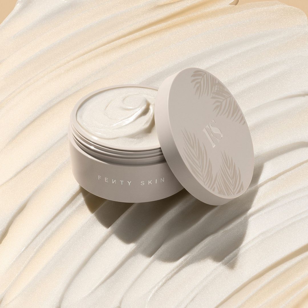 fentyskin's tweet photo. It's never too early to start holiday shopping! 😏 Treat yo'self or your loved ones to our limited edition #BUTTADROP ✨ Shimmering ✨ Whipped Oil Body Cream 💜

Butter ya skin up: https://t.co/1gSVxDMRMK https://t.co/F2lBrQShxQ