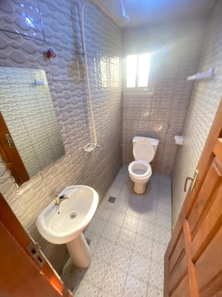 One_Immobilier's tweet photo. #douala #logpom
Appartement à Louer à Logpom Bassong
02 chambres
02 douches
01 salon
01 cuisine
Parking
Vigile
Forage
Prix : 110.000 f/mois
https://t.co/UmaA1moEE4
694101290
#oneimmobiliergroup #immobilierdeluxe237 #appartement #immobilier #realestate https://t.co/3ABmusfVjT