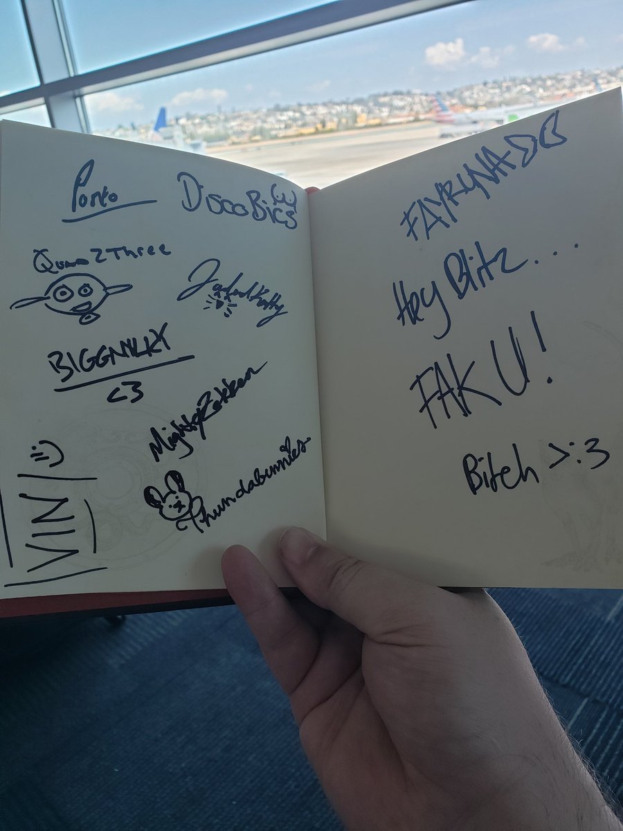 AkiatheR's tweet photo. Final collection in the fancy book. If you were here and I missed you, sorry I missed you and I hope we meet eventually. Maybe Fanfest? #TwitchCon2022 #FFXIV https://t.co/5Sics7aRlo