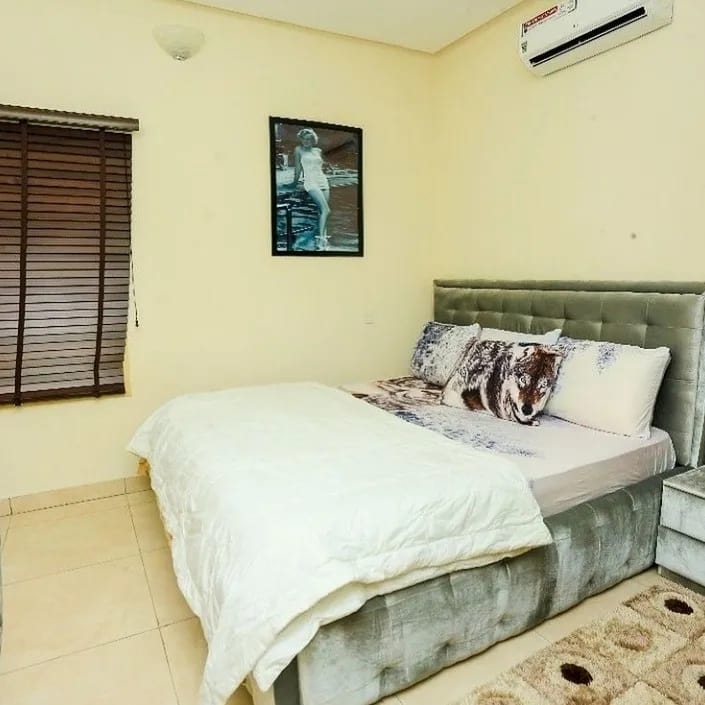 IronbrandGroup's tweet photo. If you live in Lagos-Nigeria or it environs, or you are coming into Lagos for a business function, Holiday, Workshops etc. 
We got you covered, worry no further.
We are your best Shortlet Sure plug

The Westwood Luxury Apartment 📍Lekki Phase1 📍Lagos-Nigeria 

DM for booking https://t.co/oYCIL56KcW