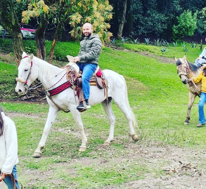 GiusPaladini's tweet photo. Galloping my way through property deals! Another offer accepted while on holiday 🏡🌟

Here are the numbers:

Purchase price: £70,000
Refurb: £3,000
End value: £87,000
Rental income: £700/month https://t.co/Zhv913myHC